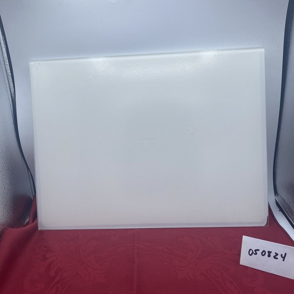 White Counter Mate By Phoenix Glass Cutting Board USA Hot Shot 16”X 12”